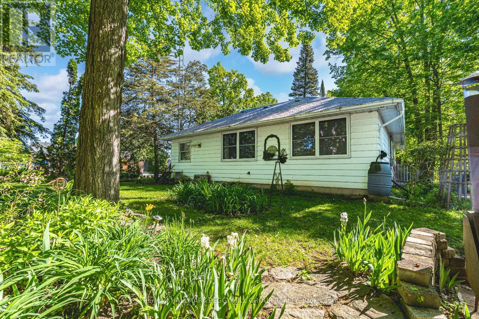 Photo 13 of 2016 Kate Avenue, Innisfil ON