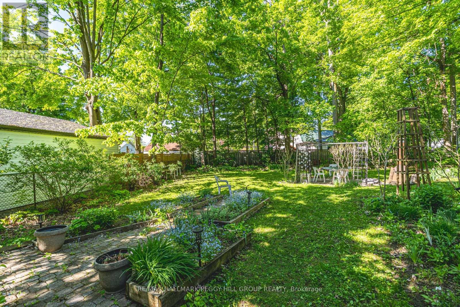 Photo 19 of 2016 Kate Avenue, Innisfil ON