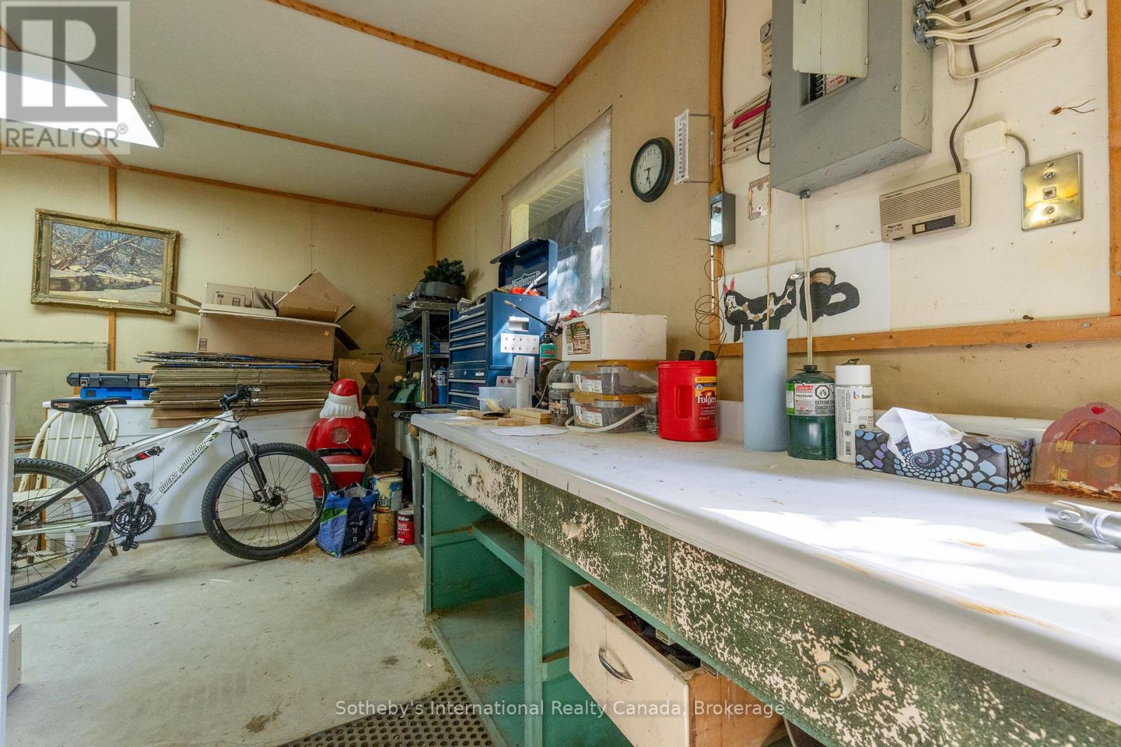 Photo 45 of 12 Elizabeth Street W, Clearview ON
