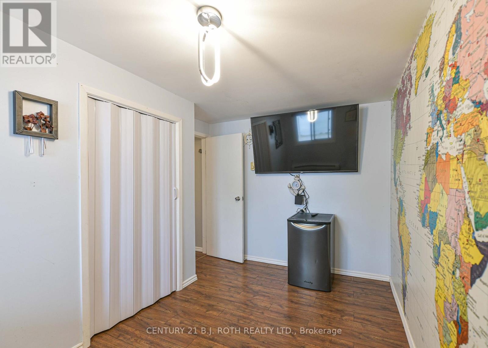Photo 41 of 15 40 Victoria Crescent, Orillia ON