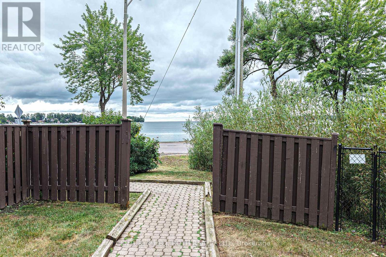 Photo 9 of 15 40 Victoria Crescent, Orillia ON