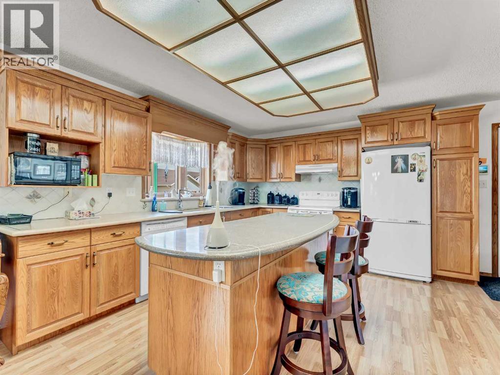 Photo 13 of 27 Turner Drive Se, Medicine Hat AB