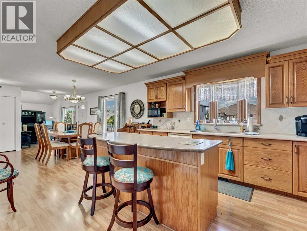 Photo 14 of 27 Turner Drive Se, Medicine Hat AB