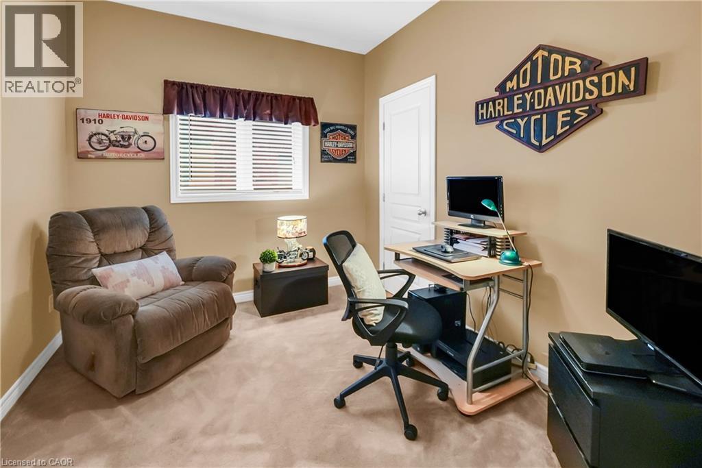 Photo 20 of 169 Central Avenue, Grimsby ON