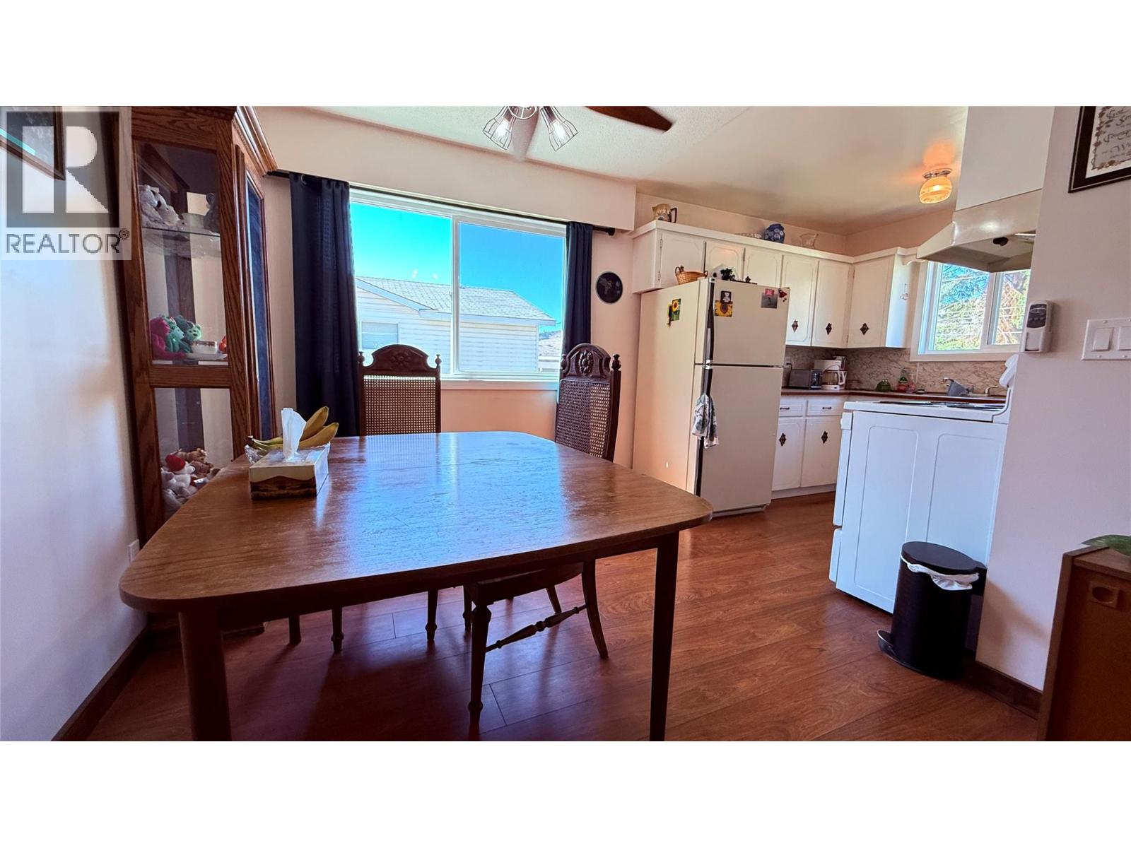 654 SIXTH Avenue, Midway