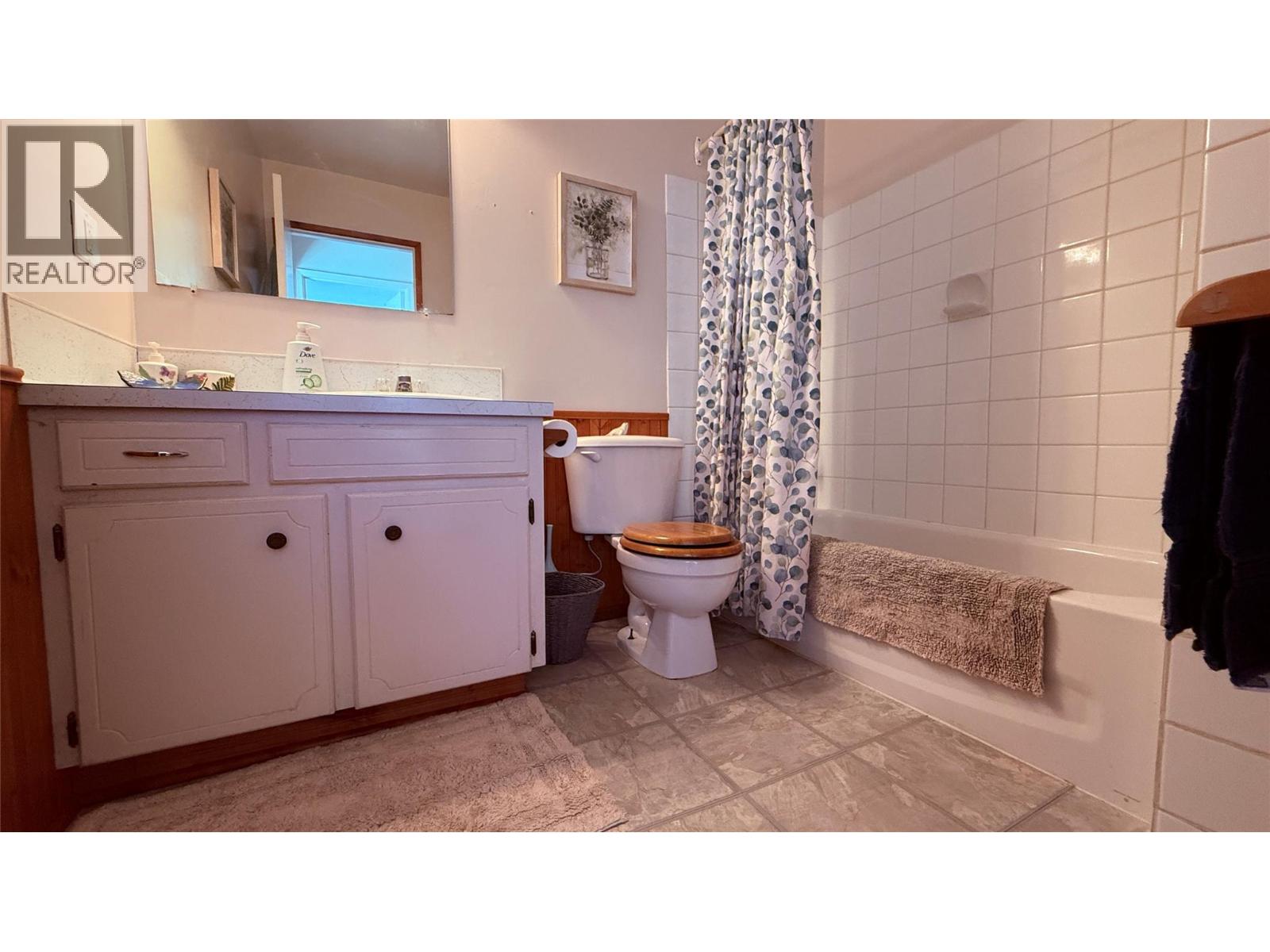 654 SIXTH Avenue, Midway