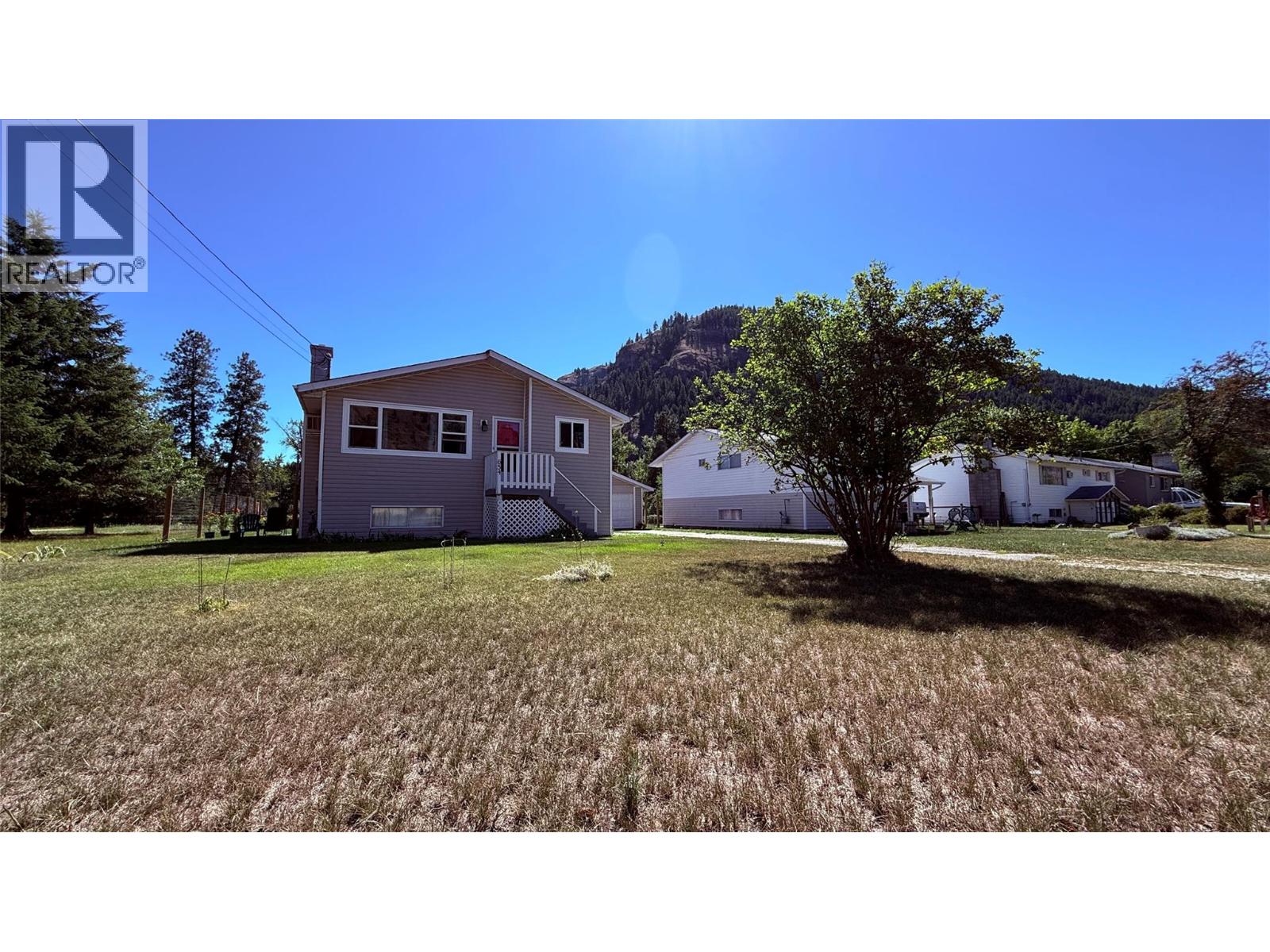 654 SIXTH Avenue, Midway