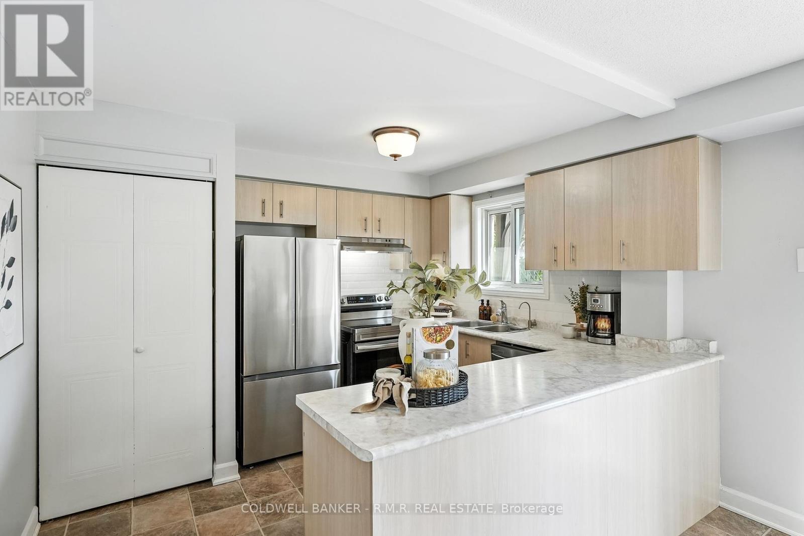 Photo 39 of 14 1801 Nichol Avenue, Whitby ON