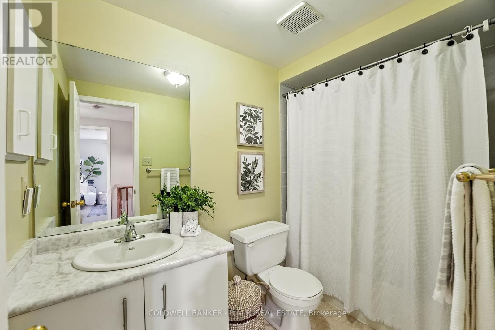 Photo 3 of 14 1801 Nichol Avenue, Whitby ON