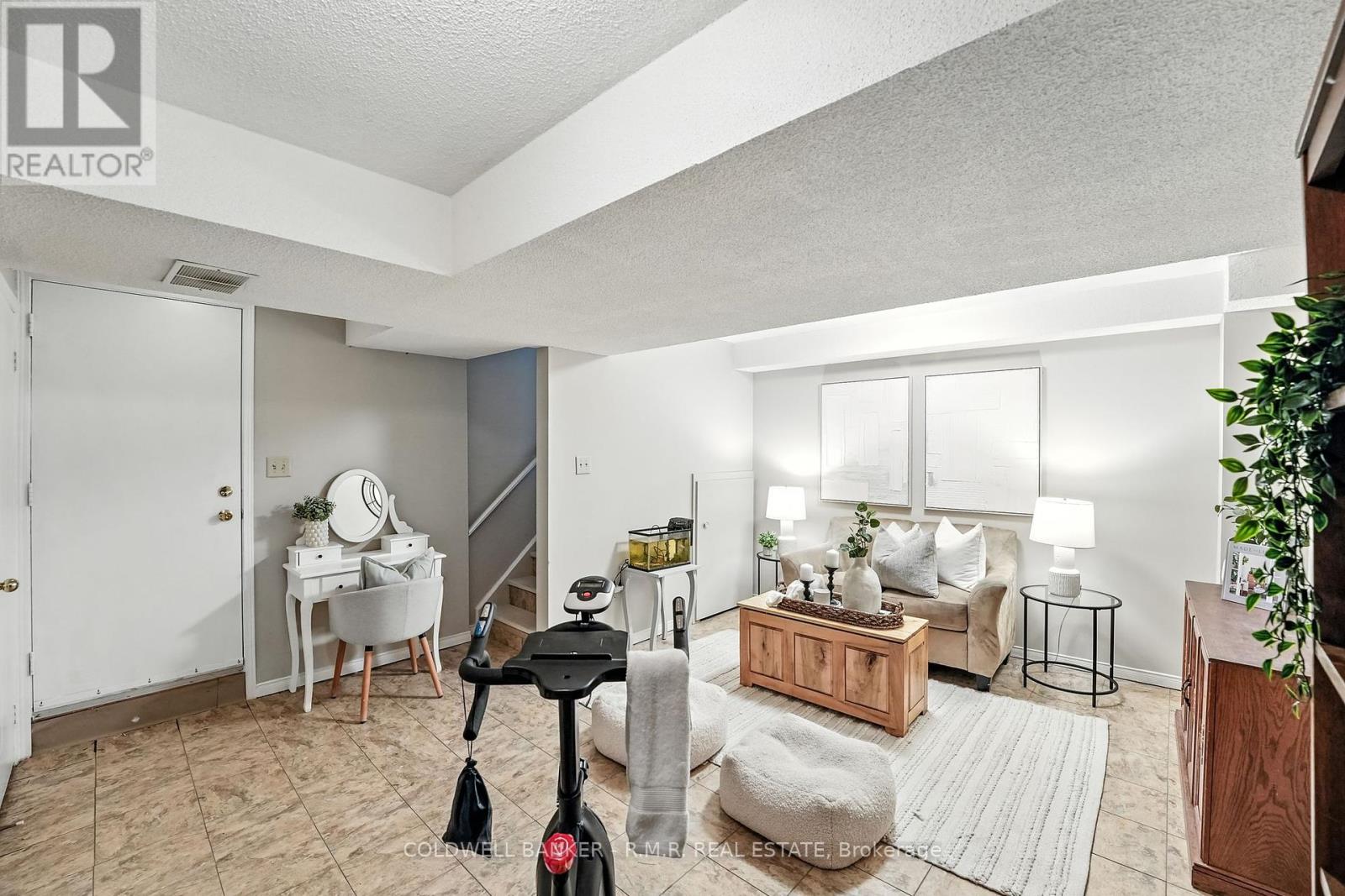 Photo 2 of 14 1801 Nichol Avenue, Whitby ON