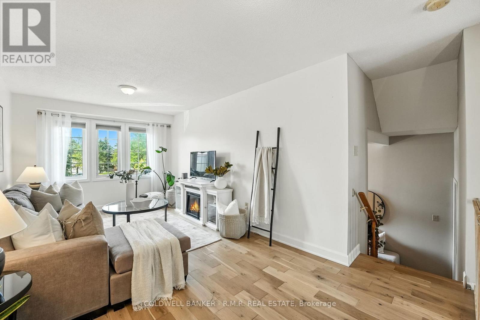 Photo 24 of 14 1801 Nichol Avenue, Whitby ON