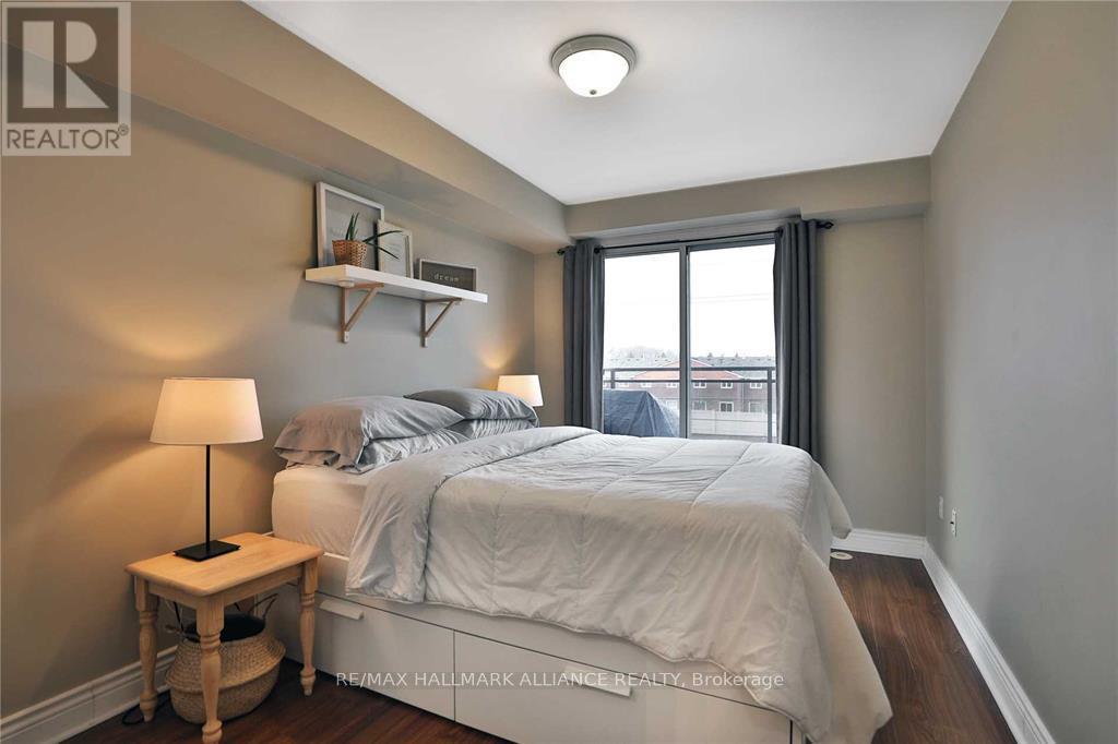 Photo 11 of 81 4620 Guildwood Way, Mississauga ON
