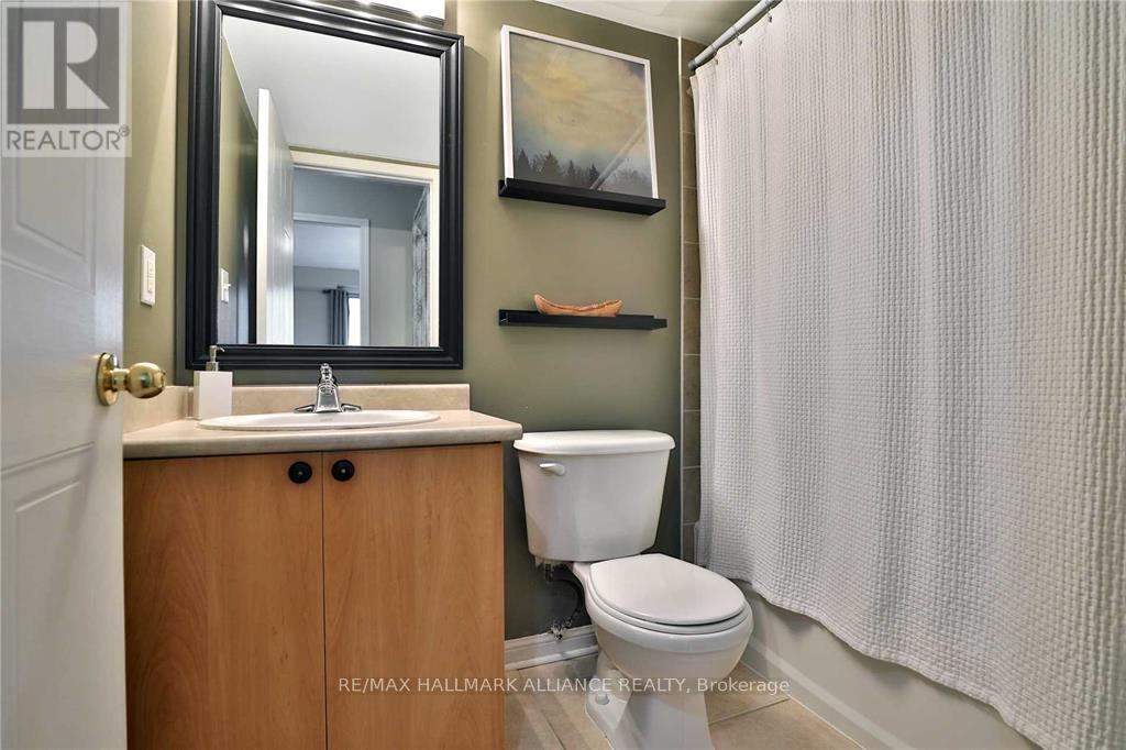 Photo 15 of 81 4620 Guildwood Way, Mississauga ON