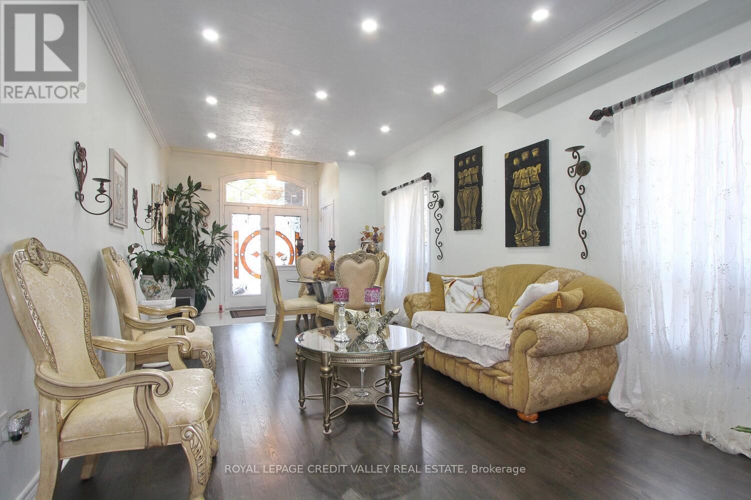 Photo 11 of 12 Helman Road, Brampton ON