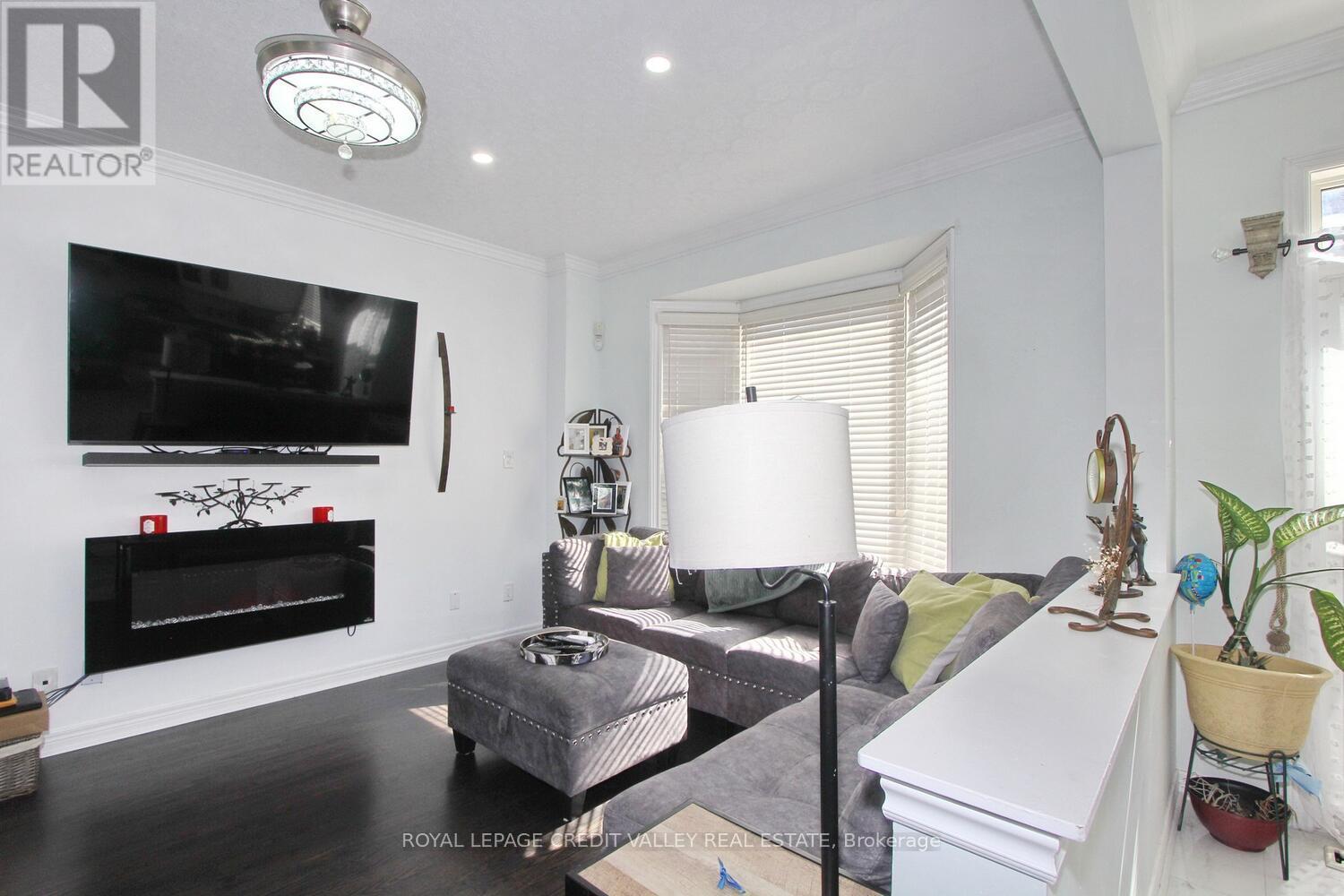 Photo 14 of 12 Helman Road, Brampton ON