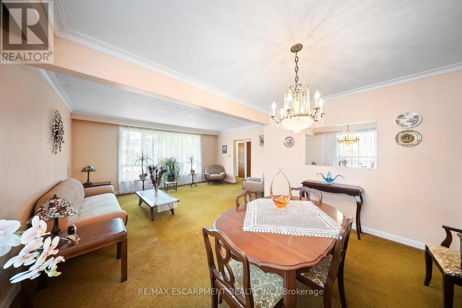 Photo 14 of 16 Northampton Drive, Toronto ON