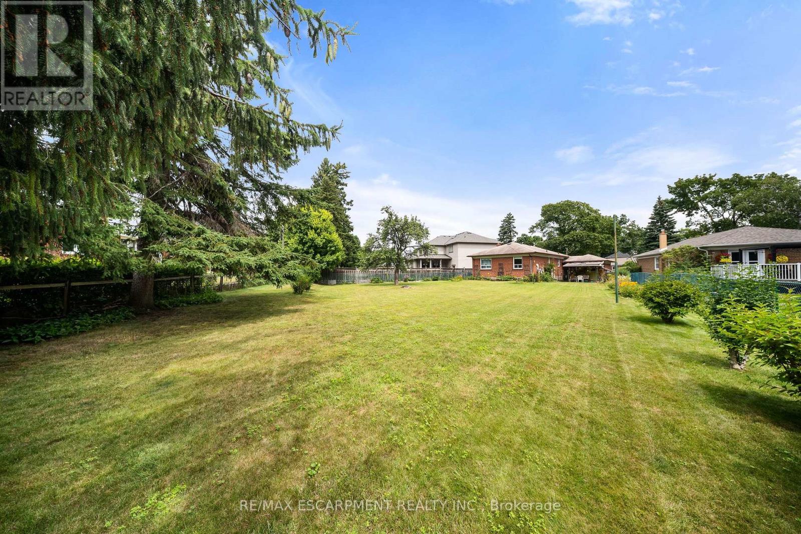 Photo 32 of 16 Northampton Drive, Toronto ON