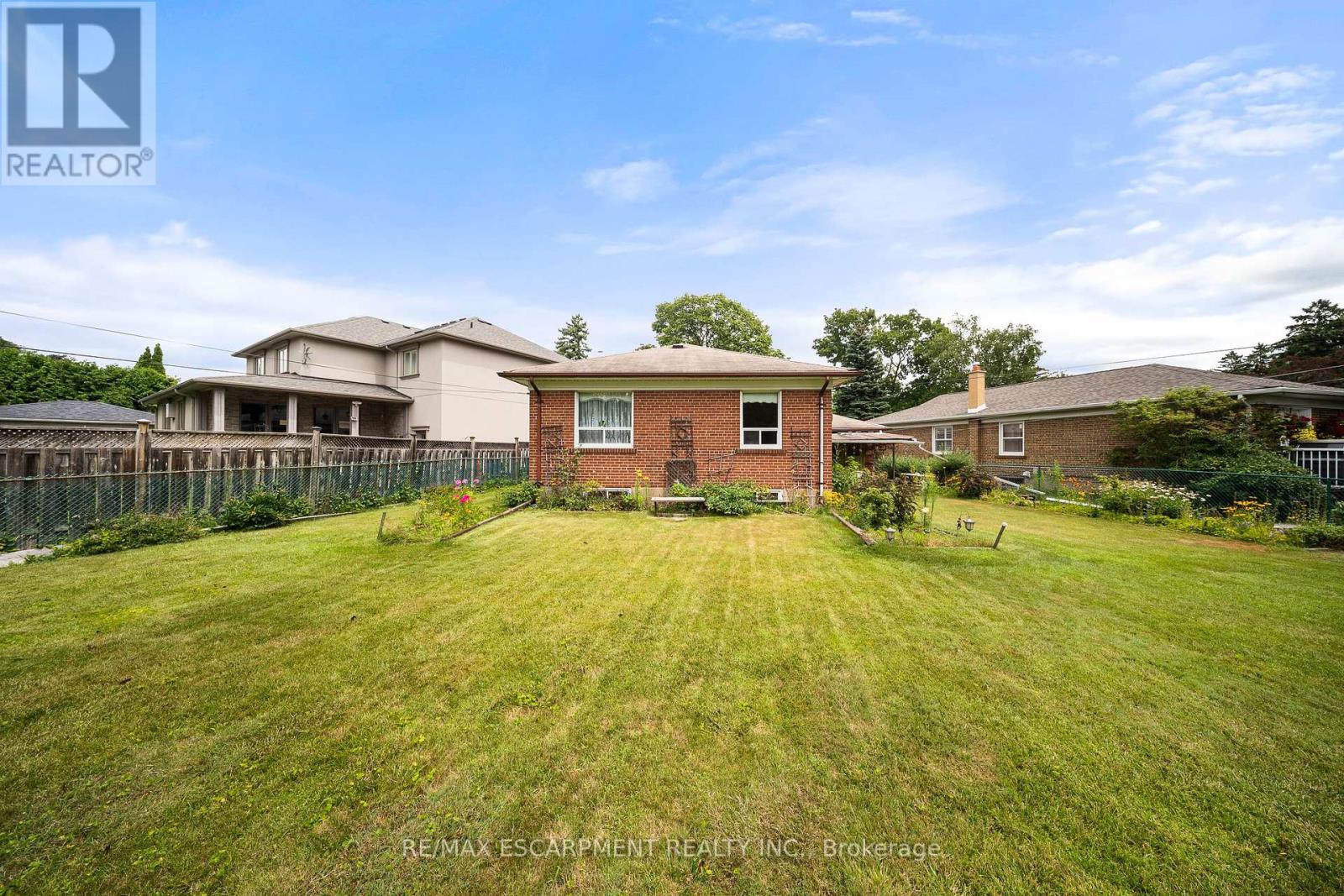 Photo 37 of 16 Northampton Drive, Toronto ON