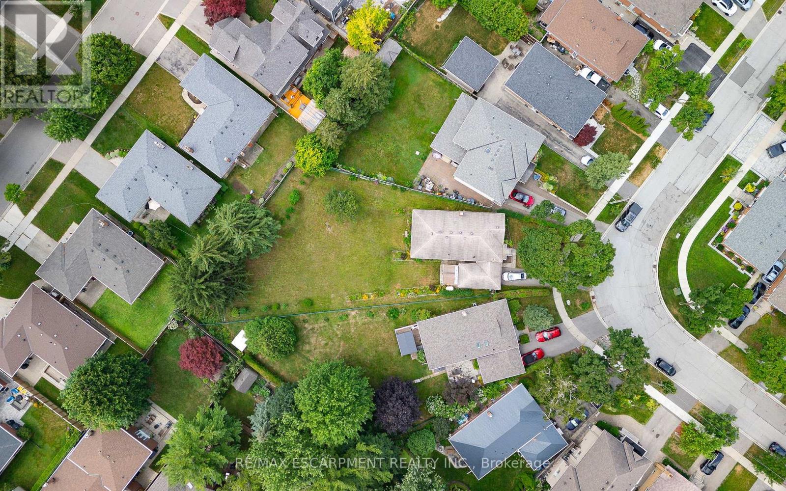 Photo 46 of 16 Northampton Drive, Toronto ON