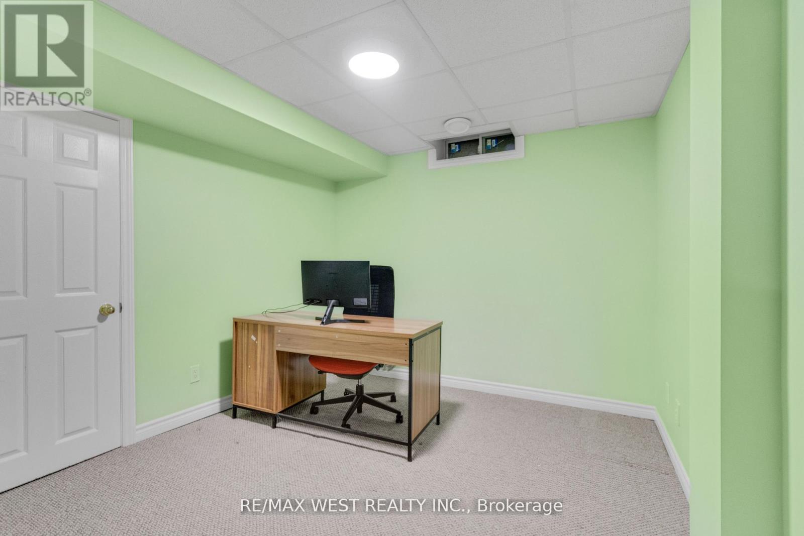 Photo 14 of 5608 Goldenbrook Drive, Mississauga ON