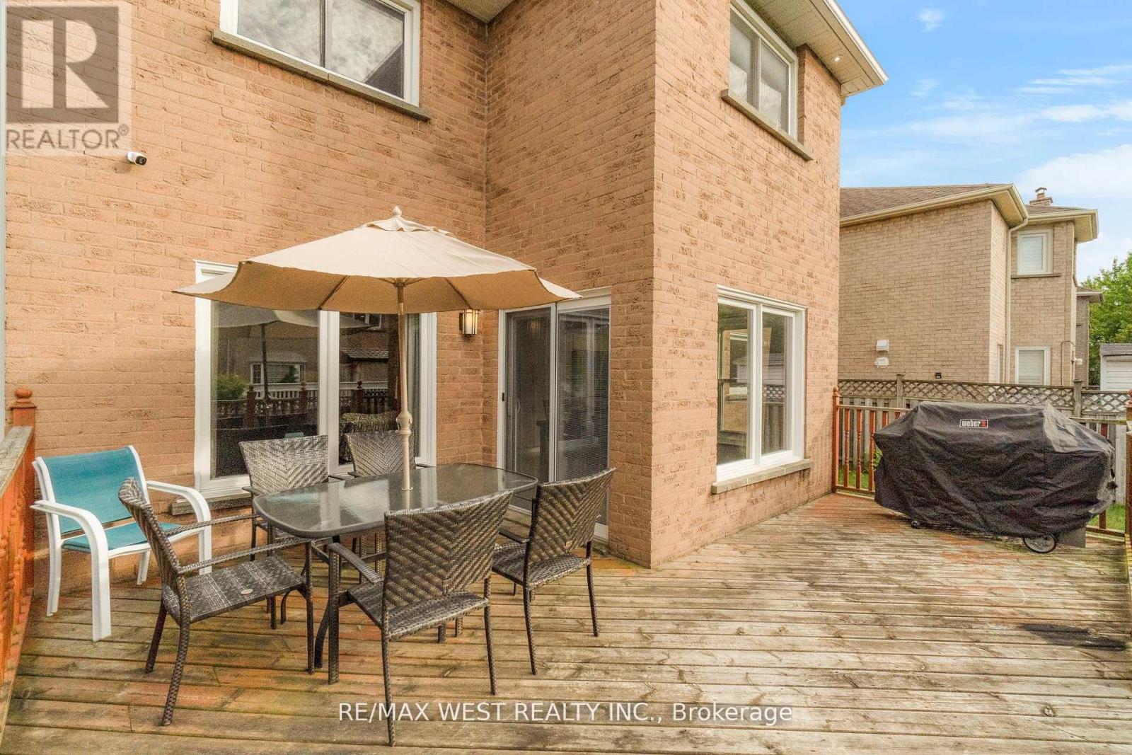 Photo 2 of 5608 Goldenbrook Drive, Mississauga ON