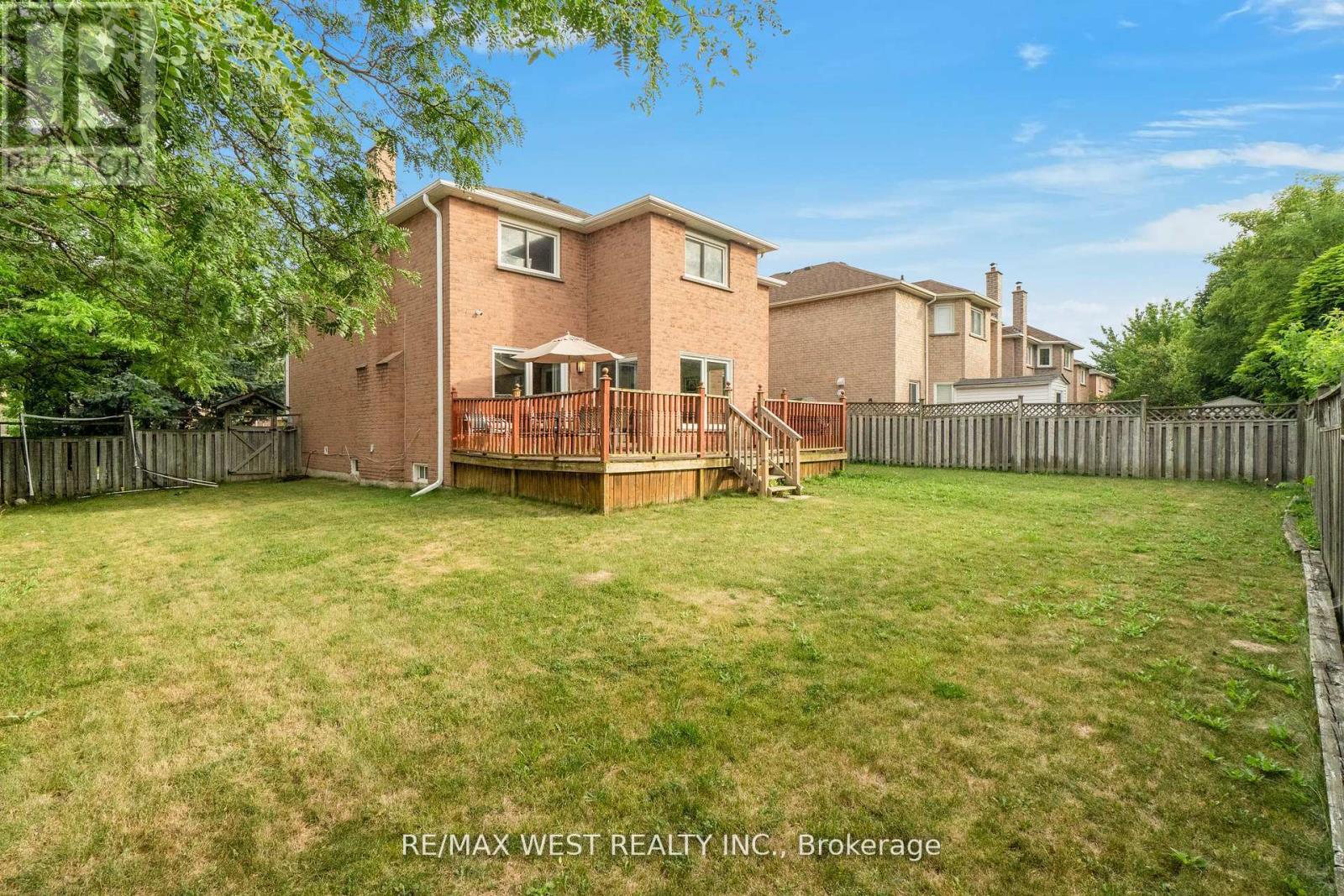 Photo 21 of 5608 Goldenbrook Drive, Mississauga ON