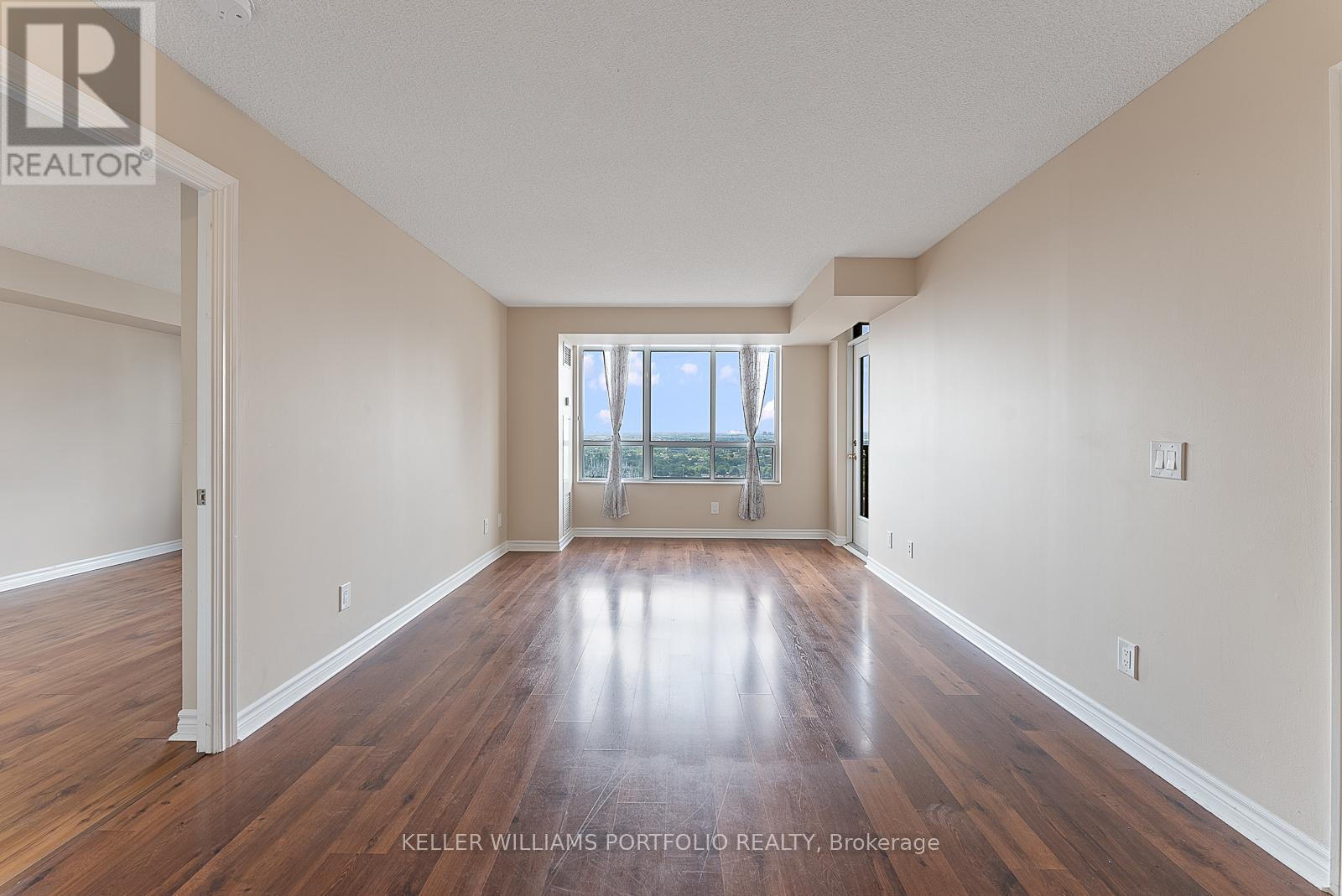 Photo 5 of 2420 700 Humberwood Boulevard, Toronto ON