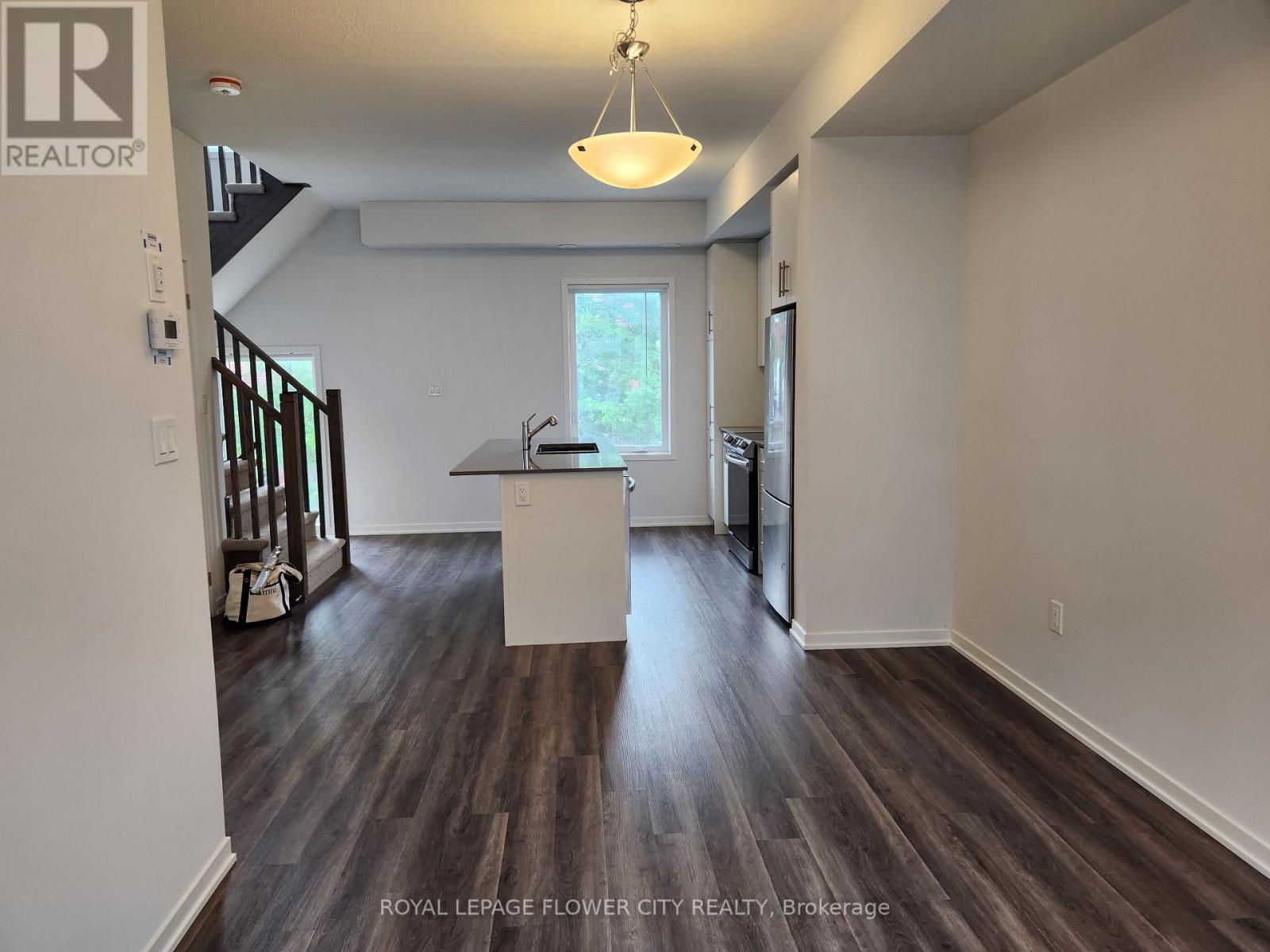 Photo 7 of 75 10 William Jackson Way, Toronto ON