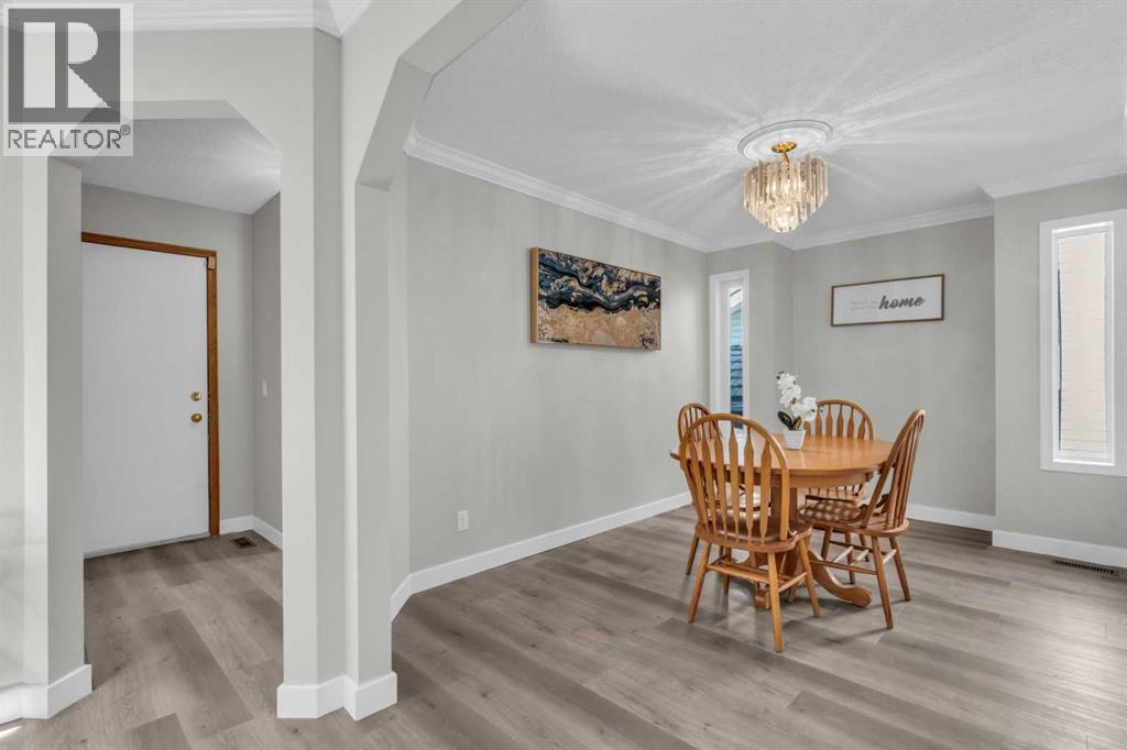 Single Family House for Sale in  Chaparral Manor SE Chaparral Calgary 