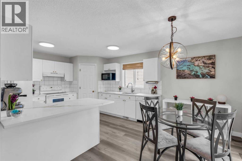 Single Family House for Sale in  Chaparral Manor SE Chaparral Calgary 
