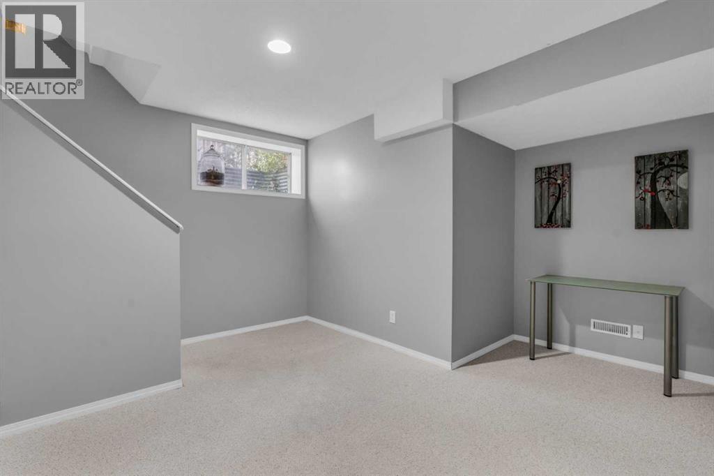 Single Family House for Sale in  Chaparral Manor SE Chaparral Calgary 