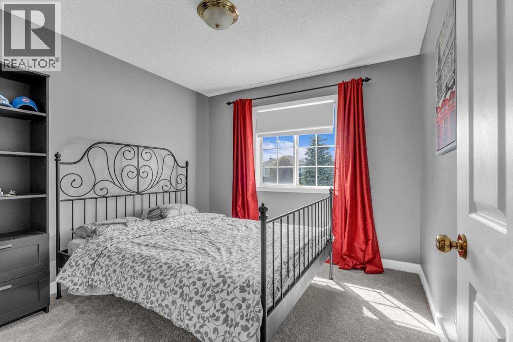 Single Family House for Sale in  Chaparral Manor SE Chaparral Calgary 