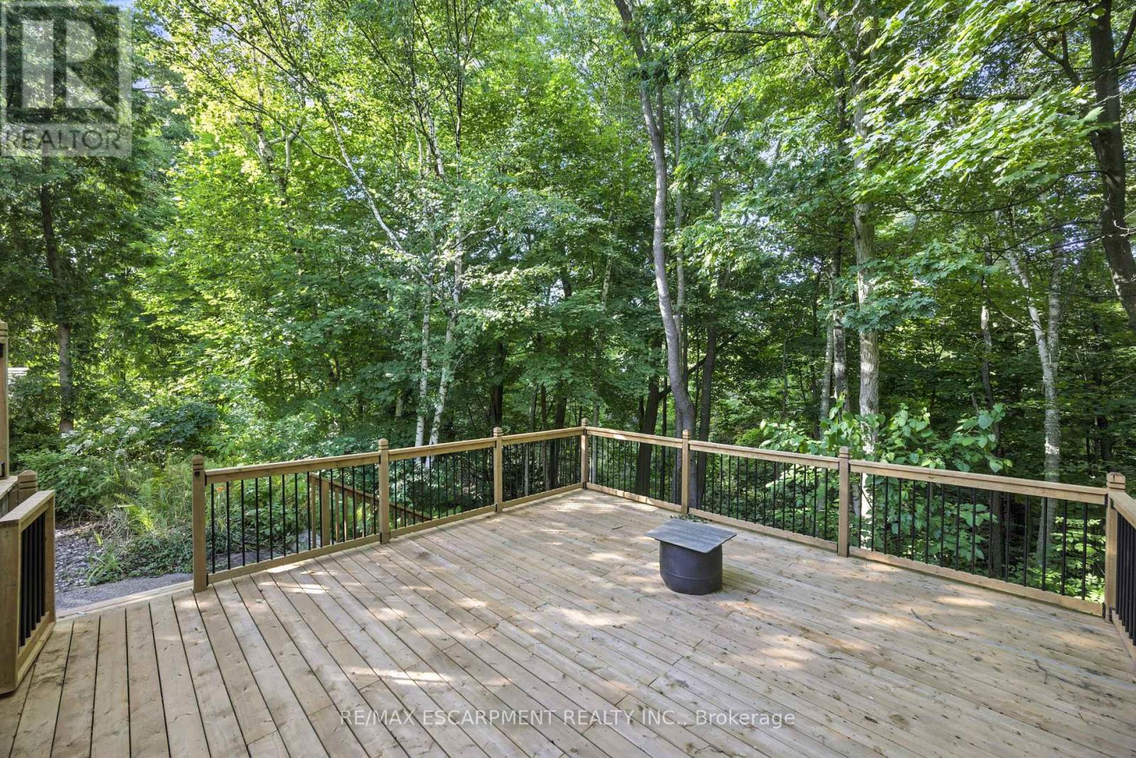 Photo 40 of 821 Shadeland Avenue, Burlington ON