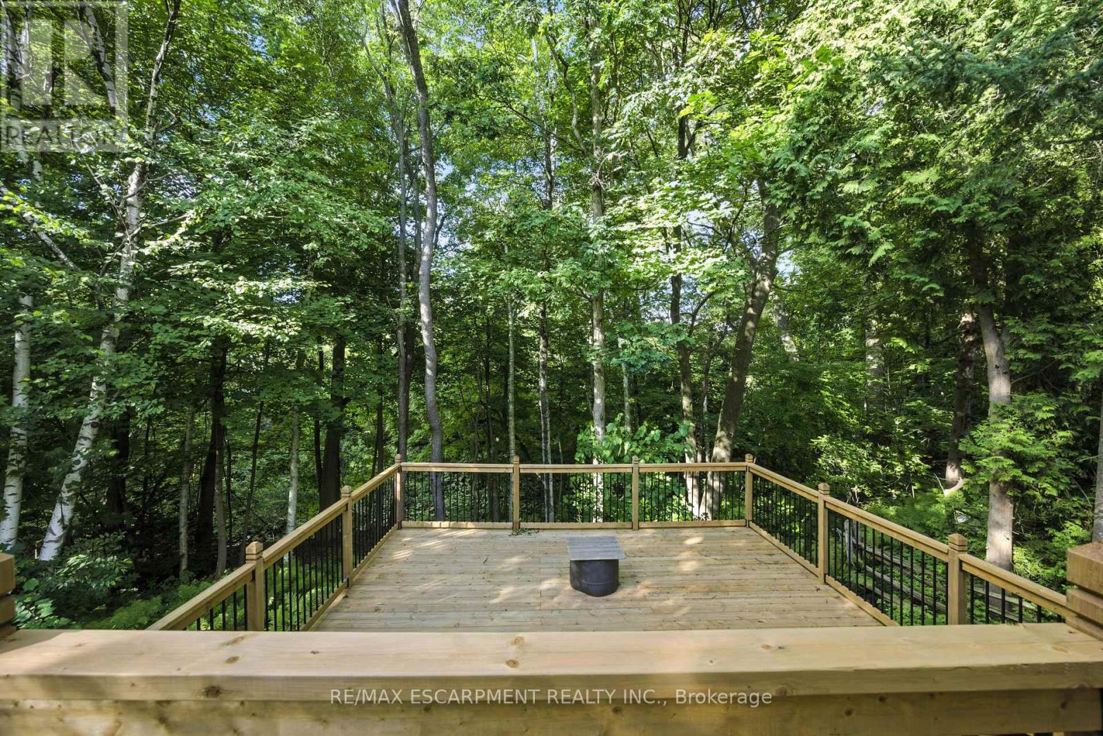 Photo 38 of 821 Shadeland Avenue, Burlington ON