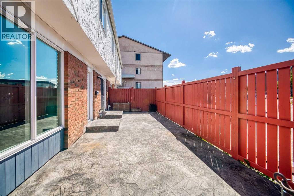 Single Family House for Sale in   Centre Street NW Huntington Hills Calgary 