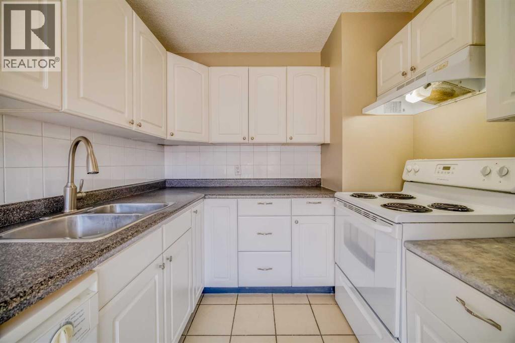 Single Family House for Sale in   Centre Street NW Huntington Hills Calgary 
