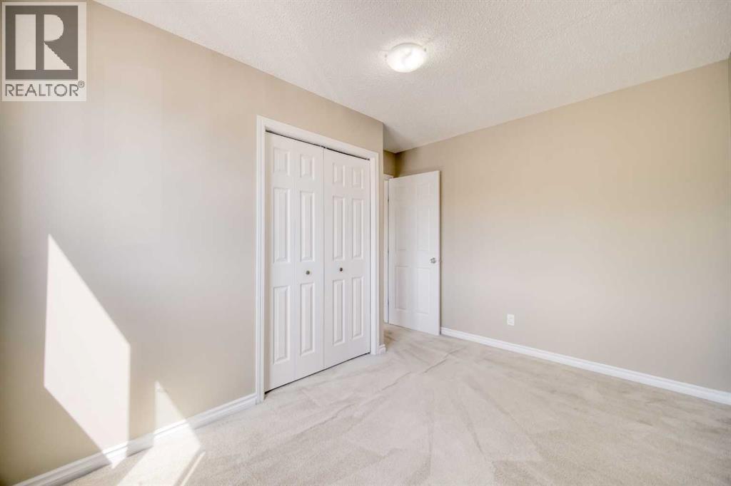 Single Family House for Sale in   Centre Street NW Huntington Hills Calgary 