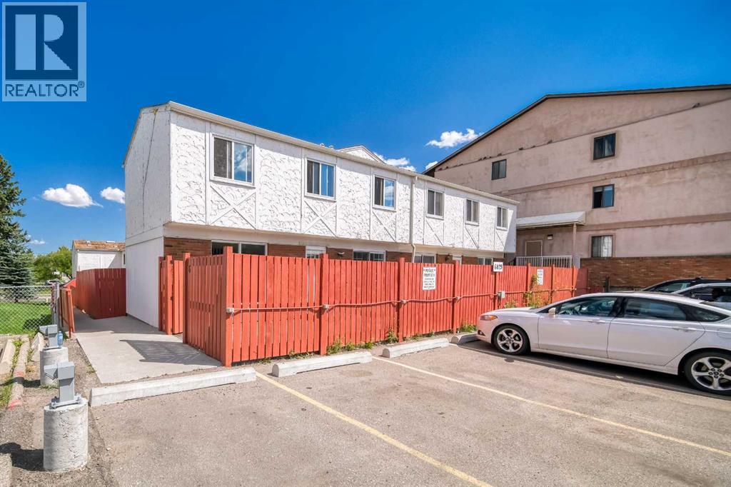 Single Family House for Sale in   Centre Street NW Huntington Hills Calgary 