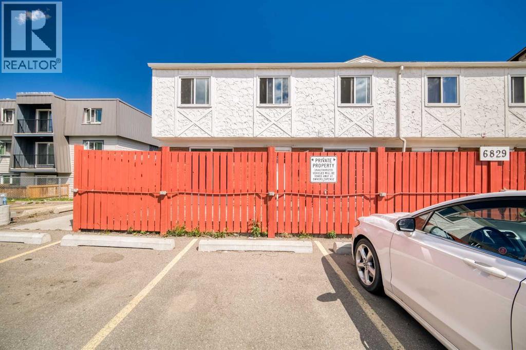 Single Family House for Sale in   Centre Street NW Huntington Hills Calgary 