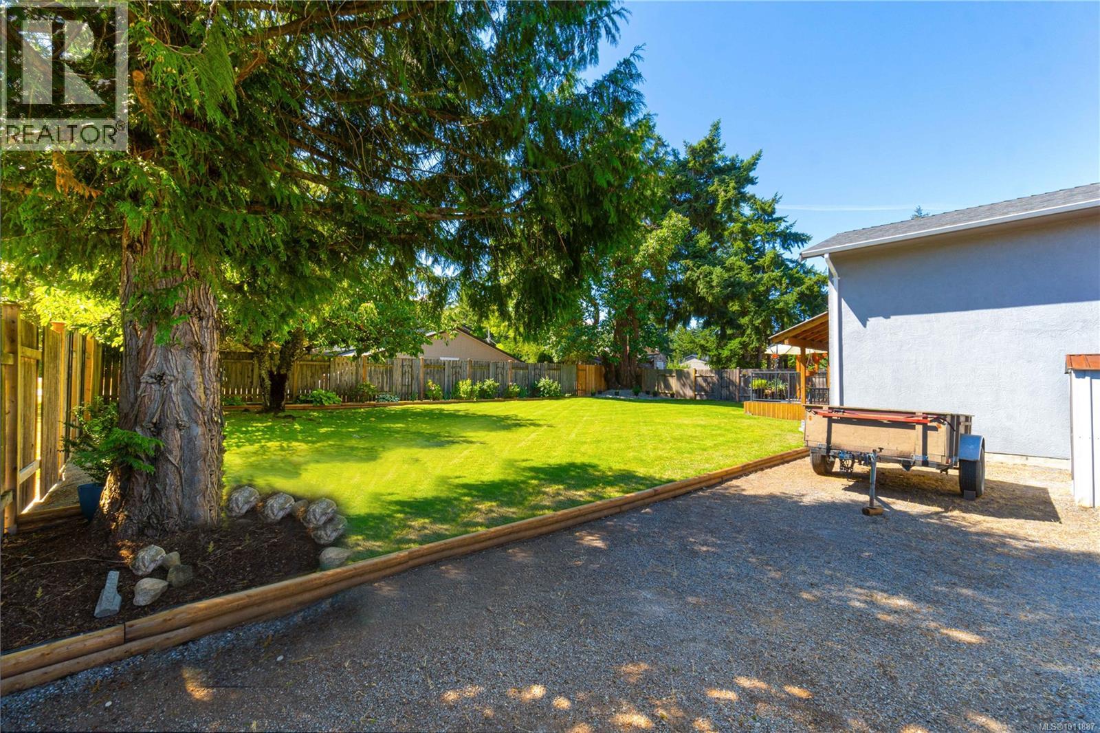 Photo 26 of 5251 Dunster Rd, Nanaimo BC