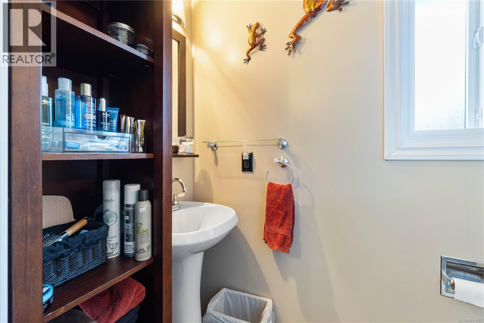 Photo 33 of 5251 Dunster Rd, Nanaimo BC