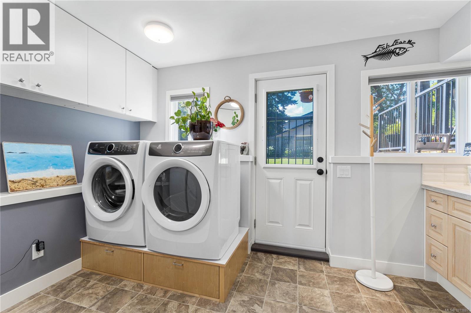 Photo 41 of 5251 Dunster Rd, Nanaimo BC