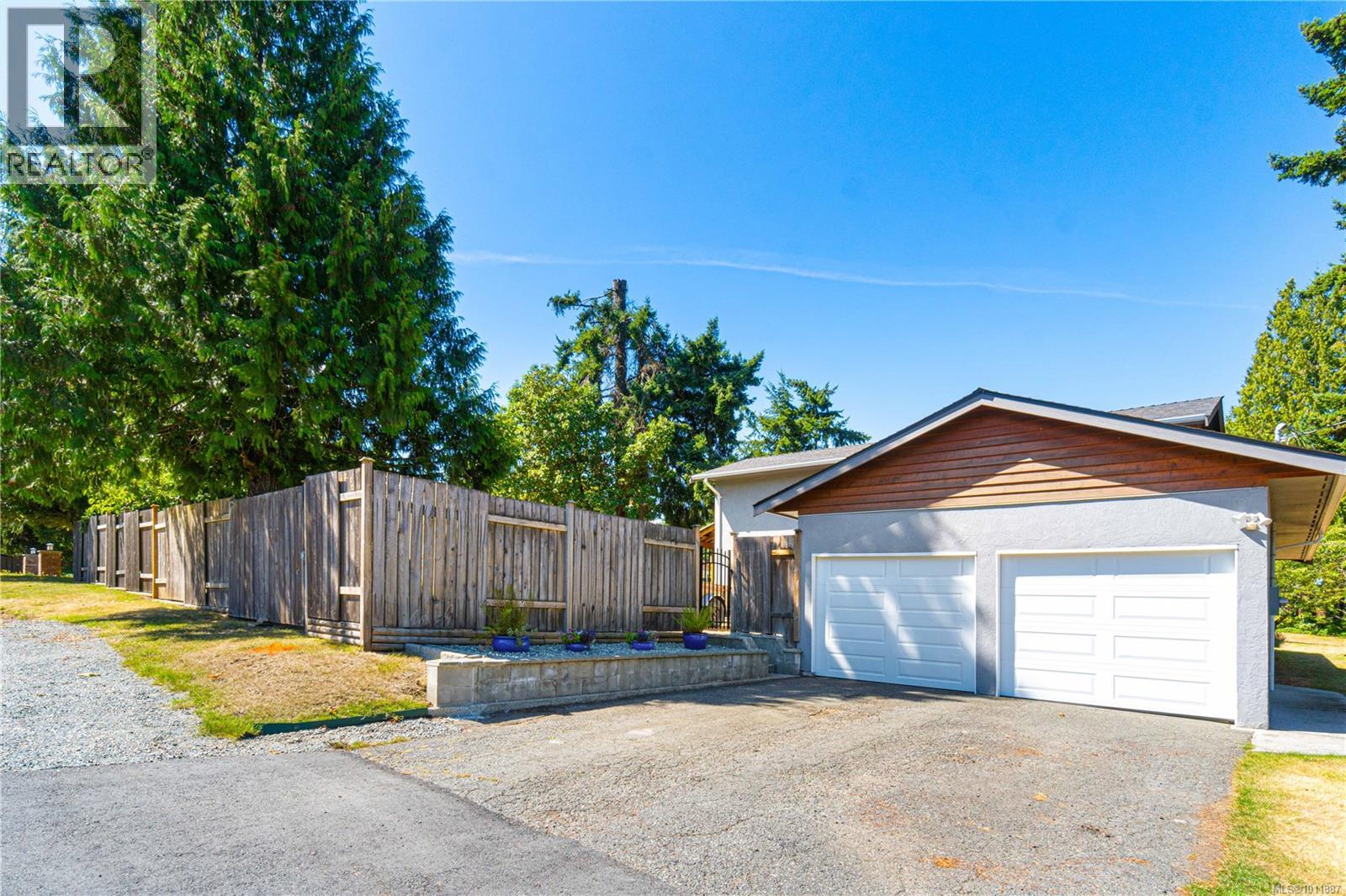 Photo 45 of 5251 Dunster Rd, Nanaimo BC