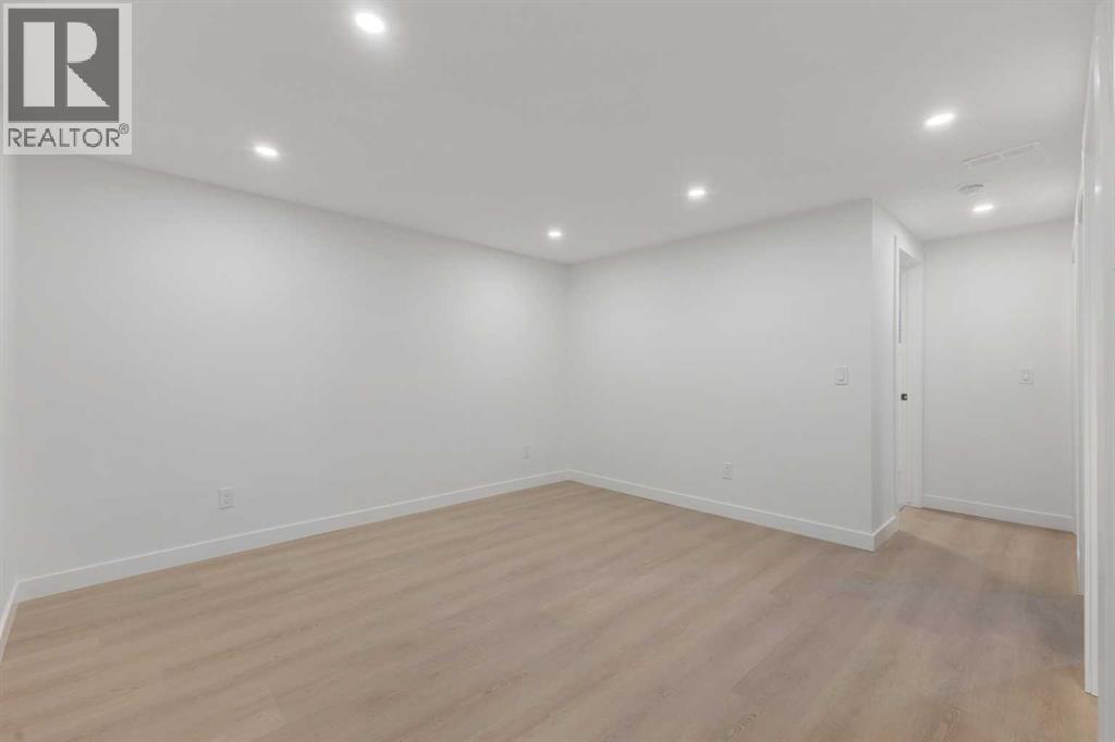 Single Family House Bungalow for Sale in  Thomas Street NE Thorncliffe Calgary 