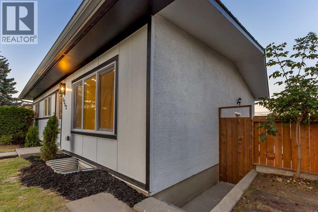 Single Family House Bungalow for Sale in  Thomas Street NE Thorncliffe Calgary 
