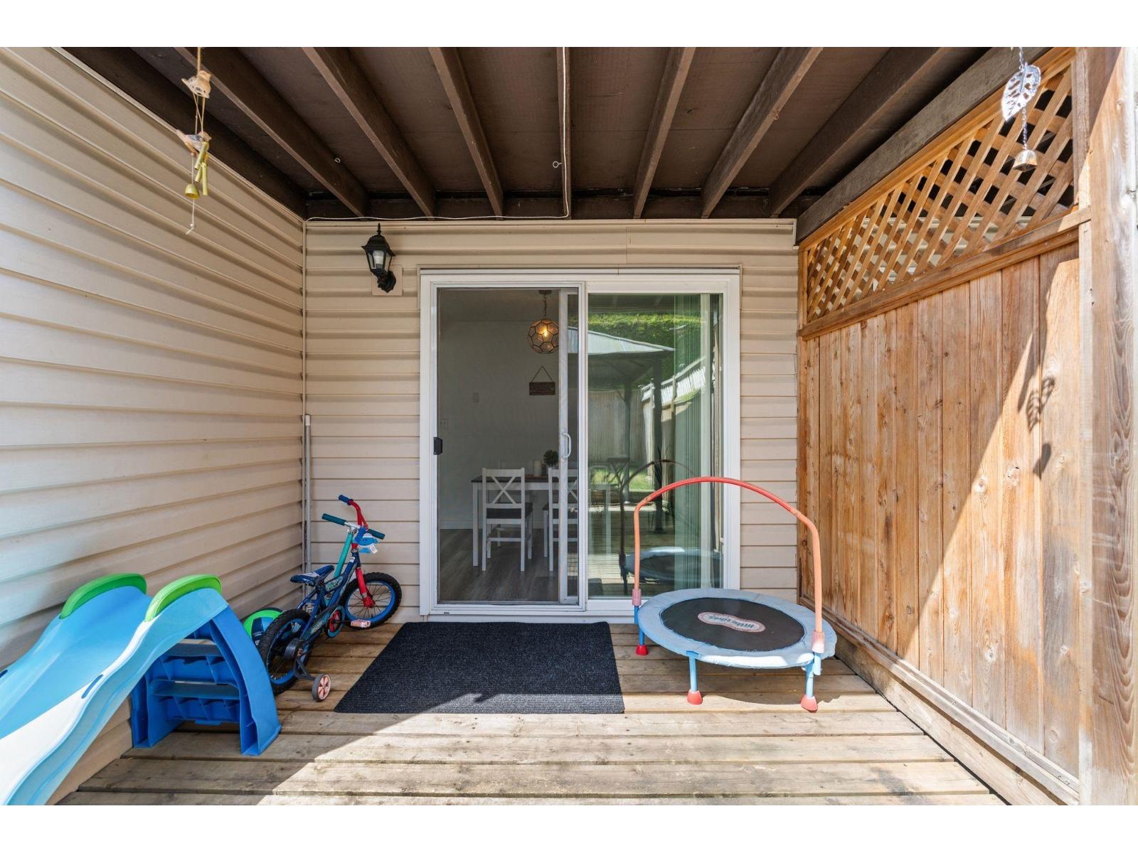 Photo 31 of 303 27411 28 Avenue, Langley BC