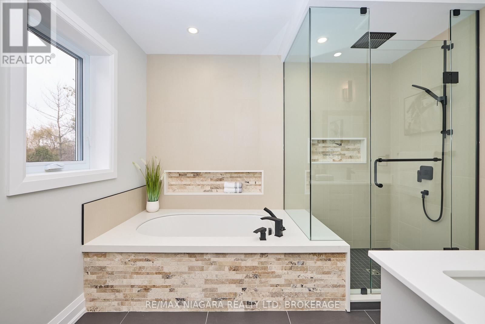Photo 25 of 3873 Glenview Drive, Lincoln ON
