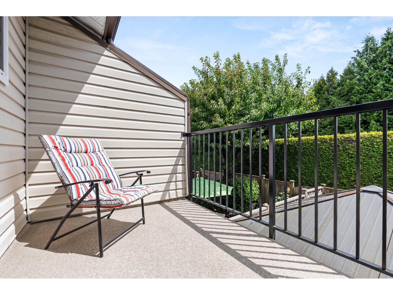 Photo 19 of 303 27411 28 Avenue, Langley BC