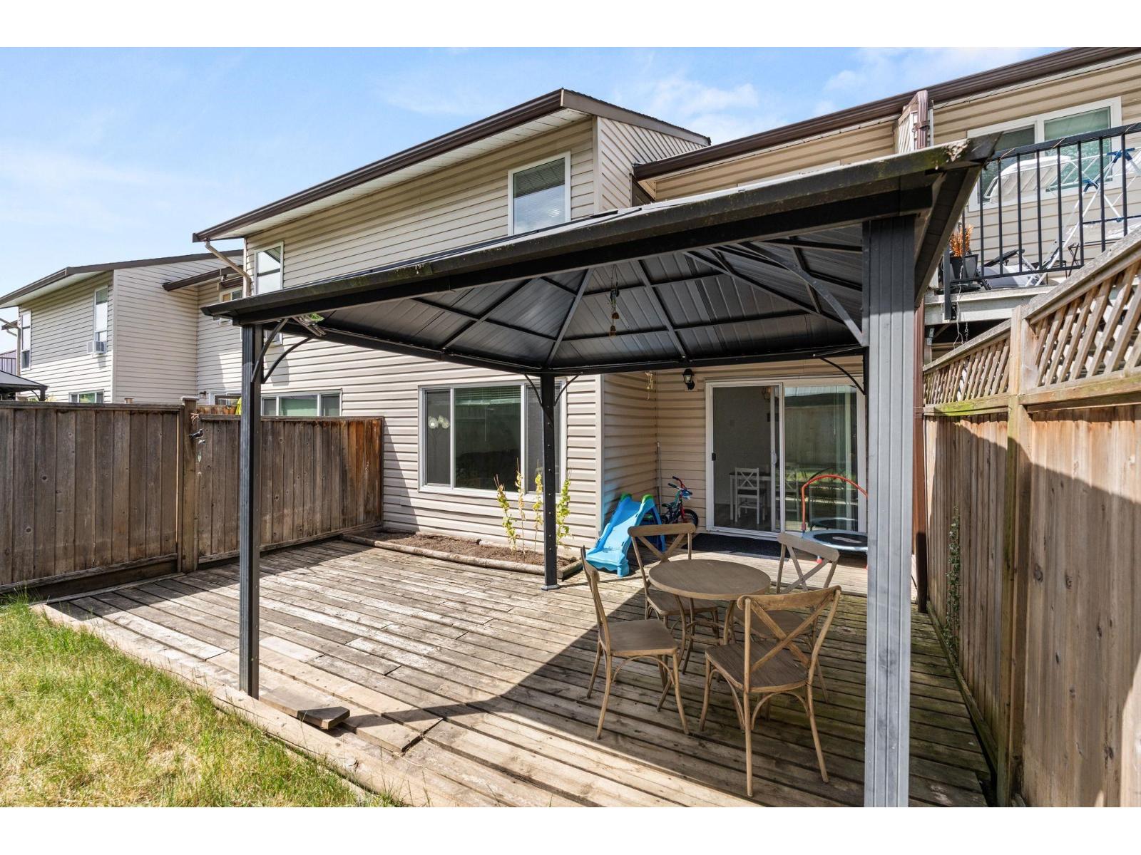 Photo 30 of 303 27411 28 Avenue, Langley BC