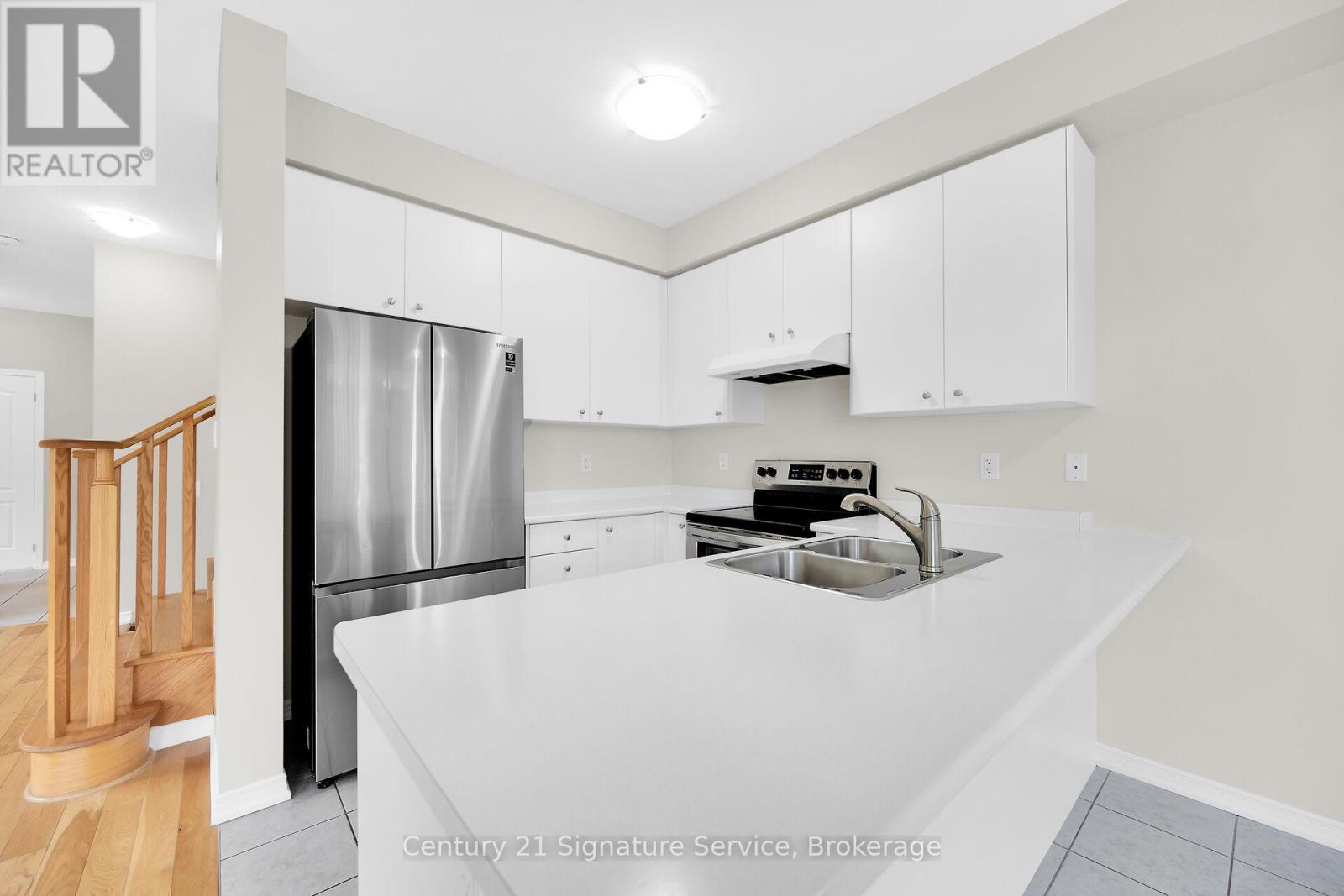 Photo 13 of 9 8273 Tulip Tree Drive N, Niagara Falls ON